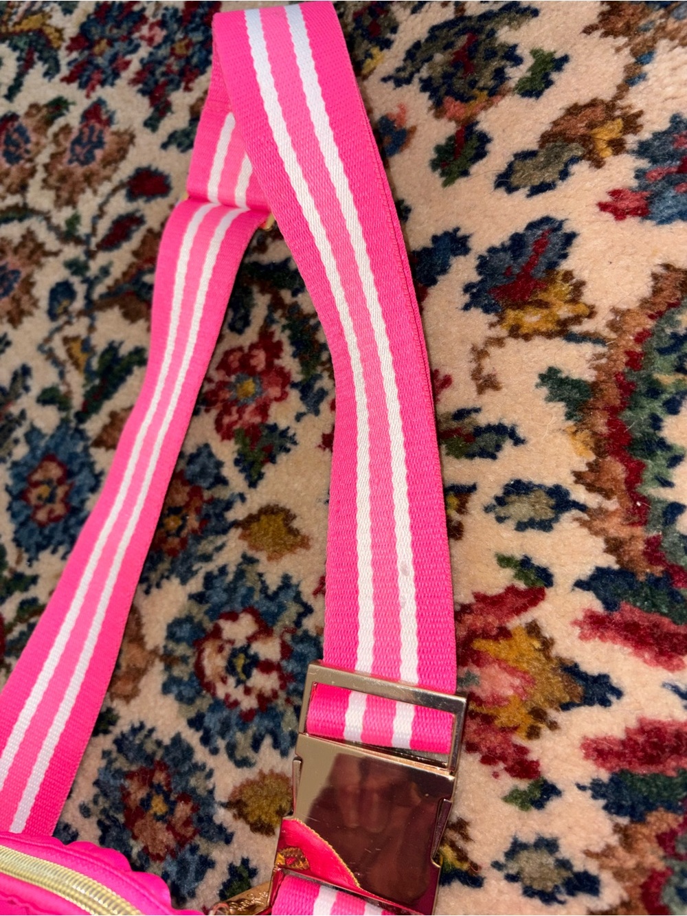 Lilly Pulitzer Hot Pink Crossbody with Gold Medallion - Picture 4 of 6